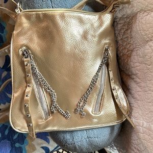 Crossbody Gold Faux Leather Purse with 4 Outside & 1 Inside Pockets; Like New!